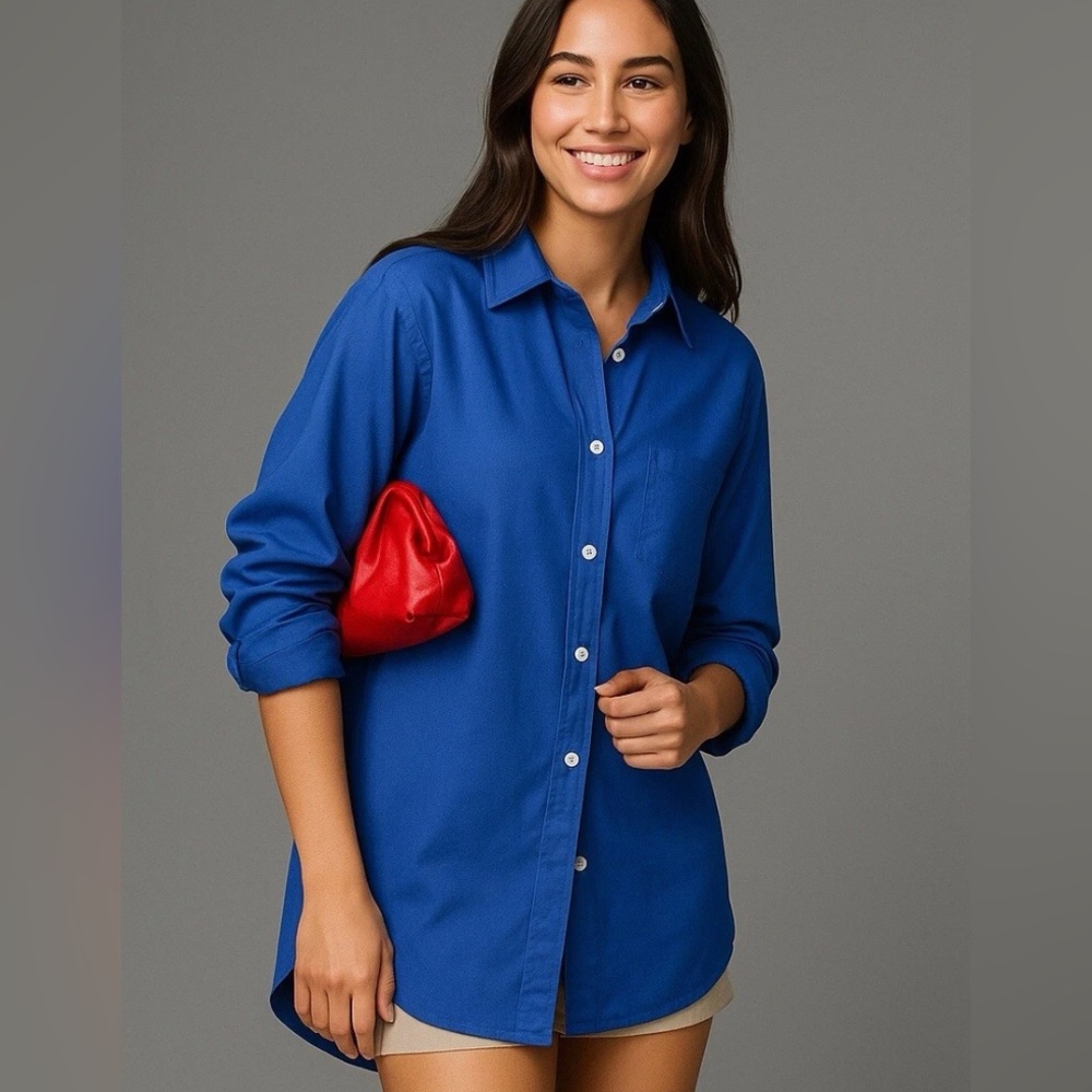 Maeve by Anthropologie blue long-sleeve button-down shirt. Large-